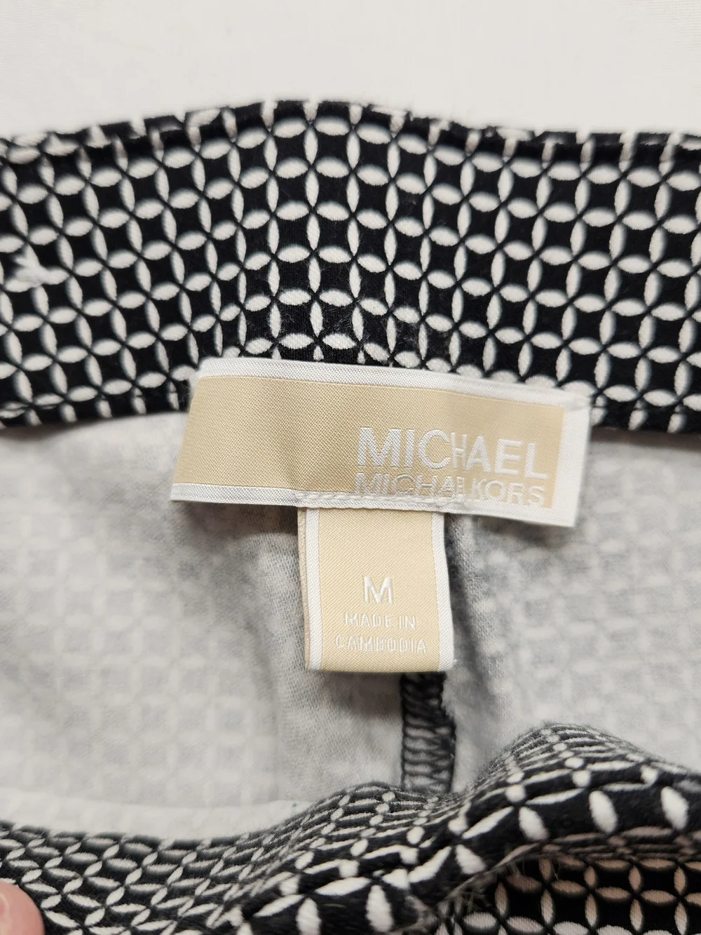 ⭐️Michael Kors Black White Geometric Slim leg Ankle Pants Medium Stretch Office